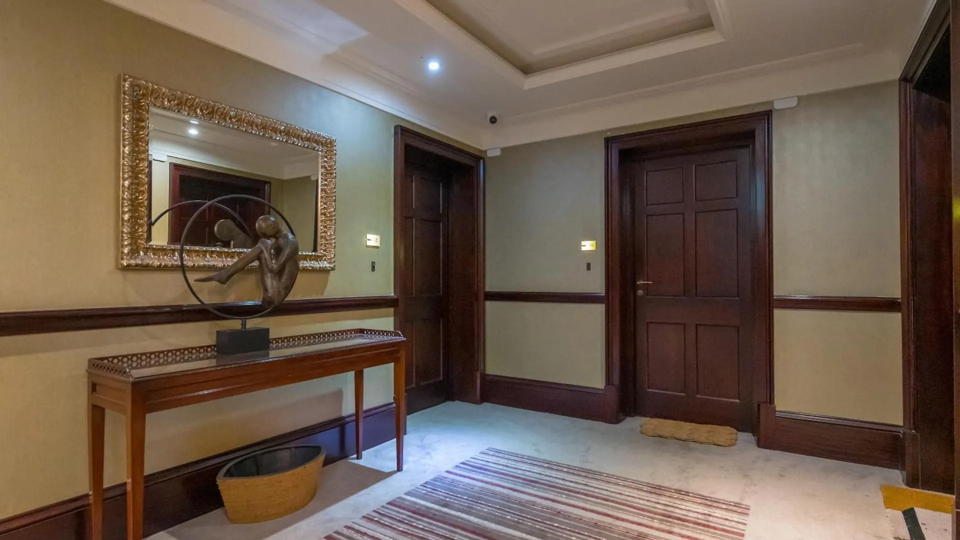 Custom House Square City Centre Retreat Belfast 0*,