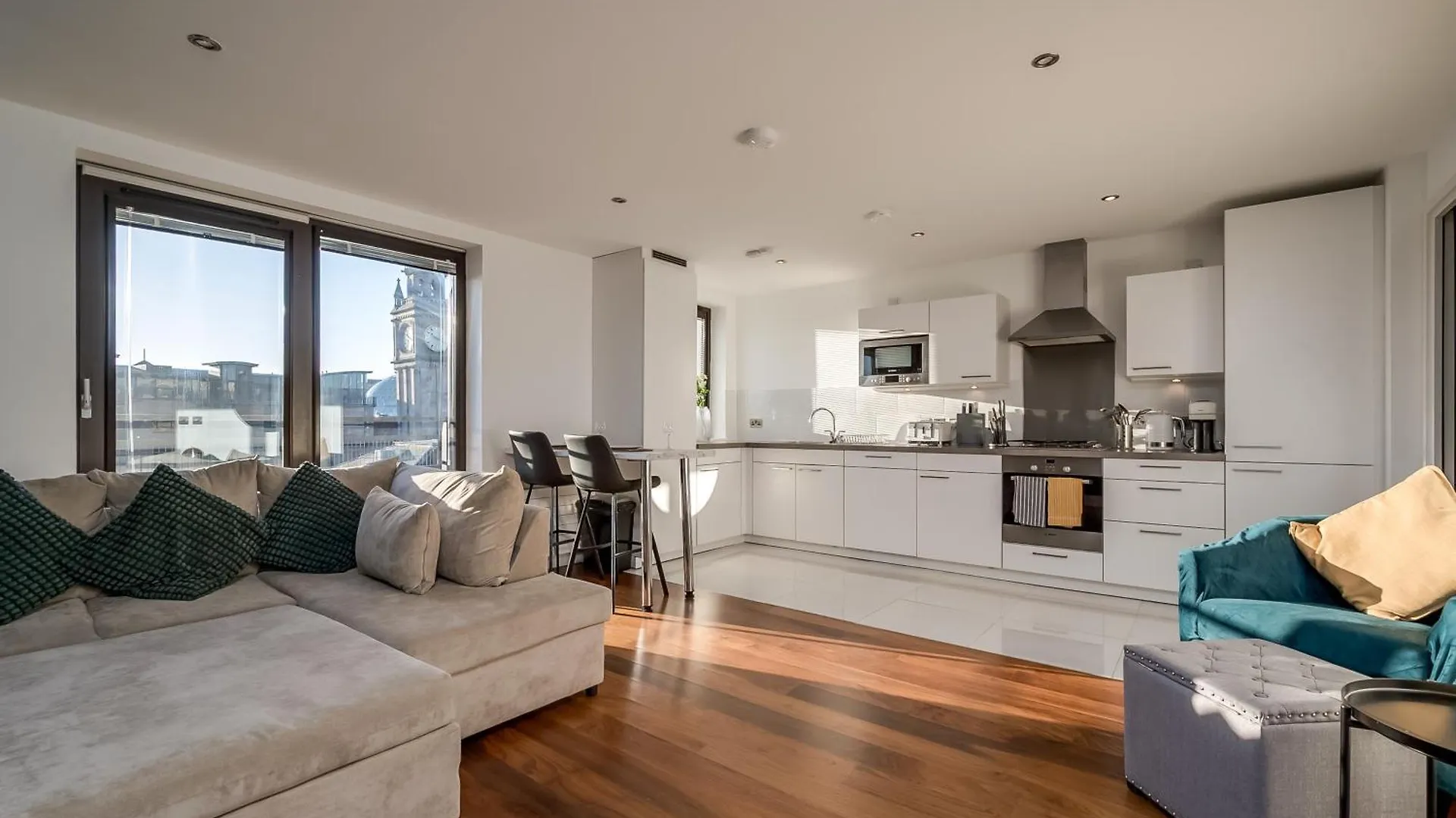 Custom House Square City Centre Retreat Belfast Apartment