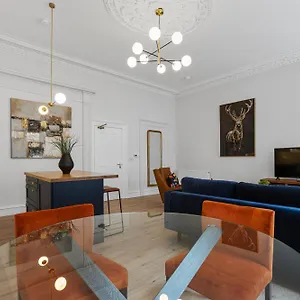  Apartment Wilton House